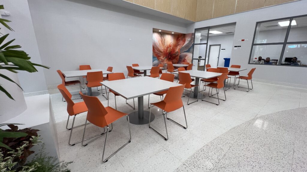 CAFETERIA SEATING