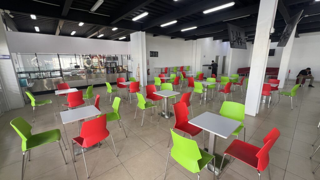 CAFETERIA SEATING