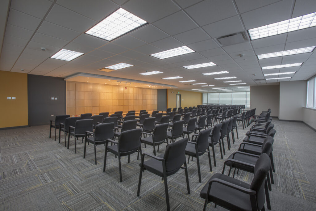 BANQUET HALL SEATING